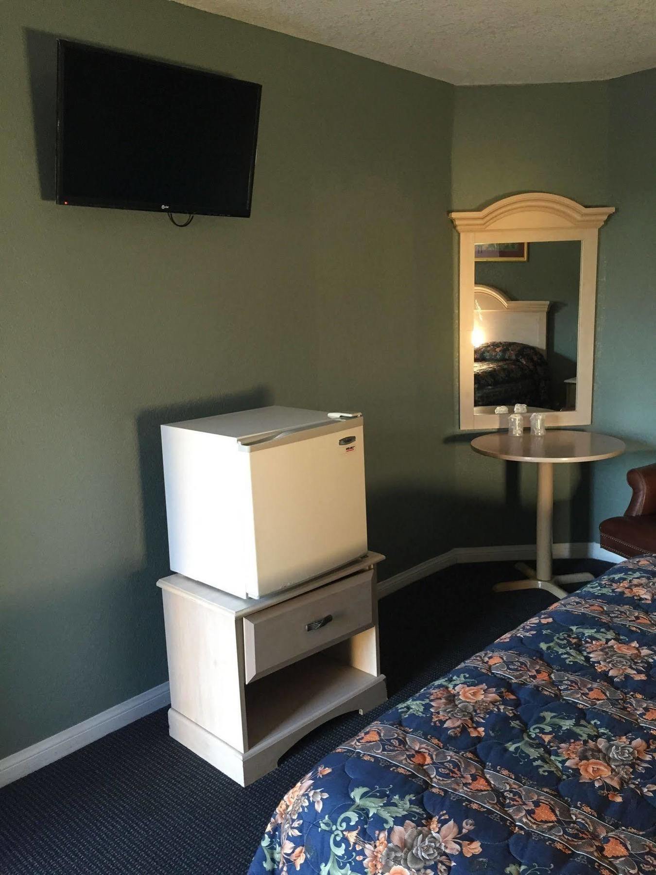 Hotel Deluxe Pomona